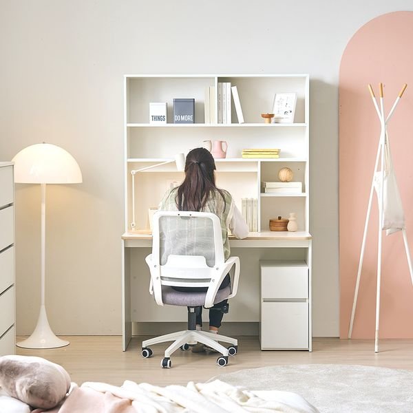 모던하우스 ON 밀리언 풀바디 LPM BASIC 전면 책상