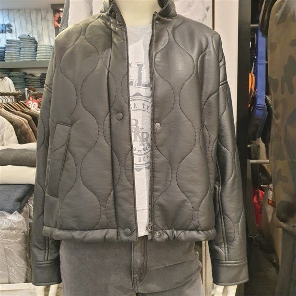 버커루 여성 퀼팅 레더 점퍼 B223JP600P