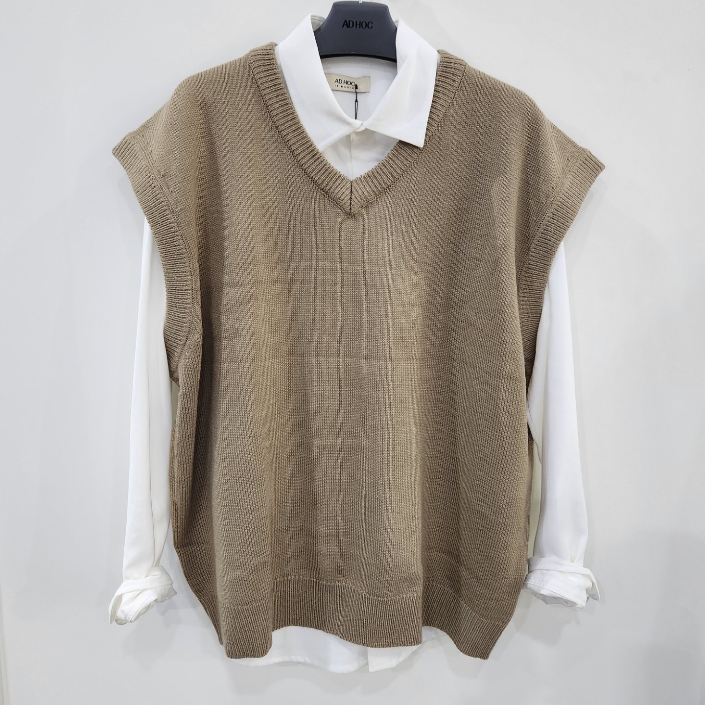 애드혹 남성 오버핏 니트 베스트_HY9VE11