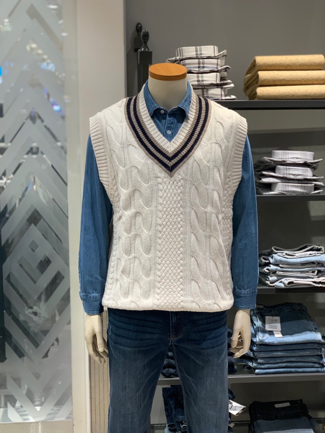 올젠 피셔맨조직의 캐주얼 베스트_ZMC4ES1105