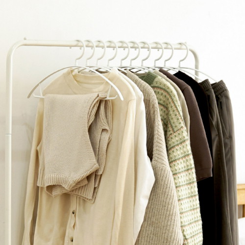가쯔  라운드 어깨 뿔 방지 옷걸이
