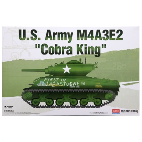 아카데미과학  1/35 미육군 M4A3E2 ″점보 코브라 킹″
