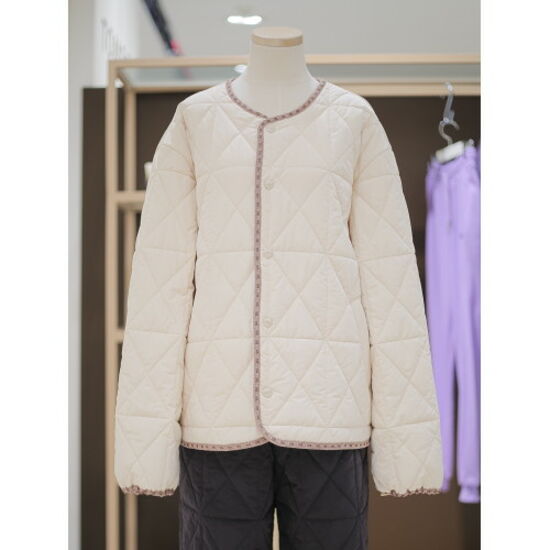 시에로 라운드넥 3온스 변형 맞퀼팅 숏점퍼 SI4JPF501