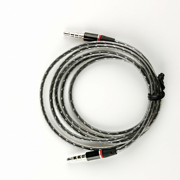 라이트컴 Coms 스테레오 케이블 투명 3.5Ø 4극 블랙