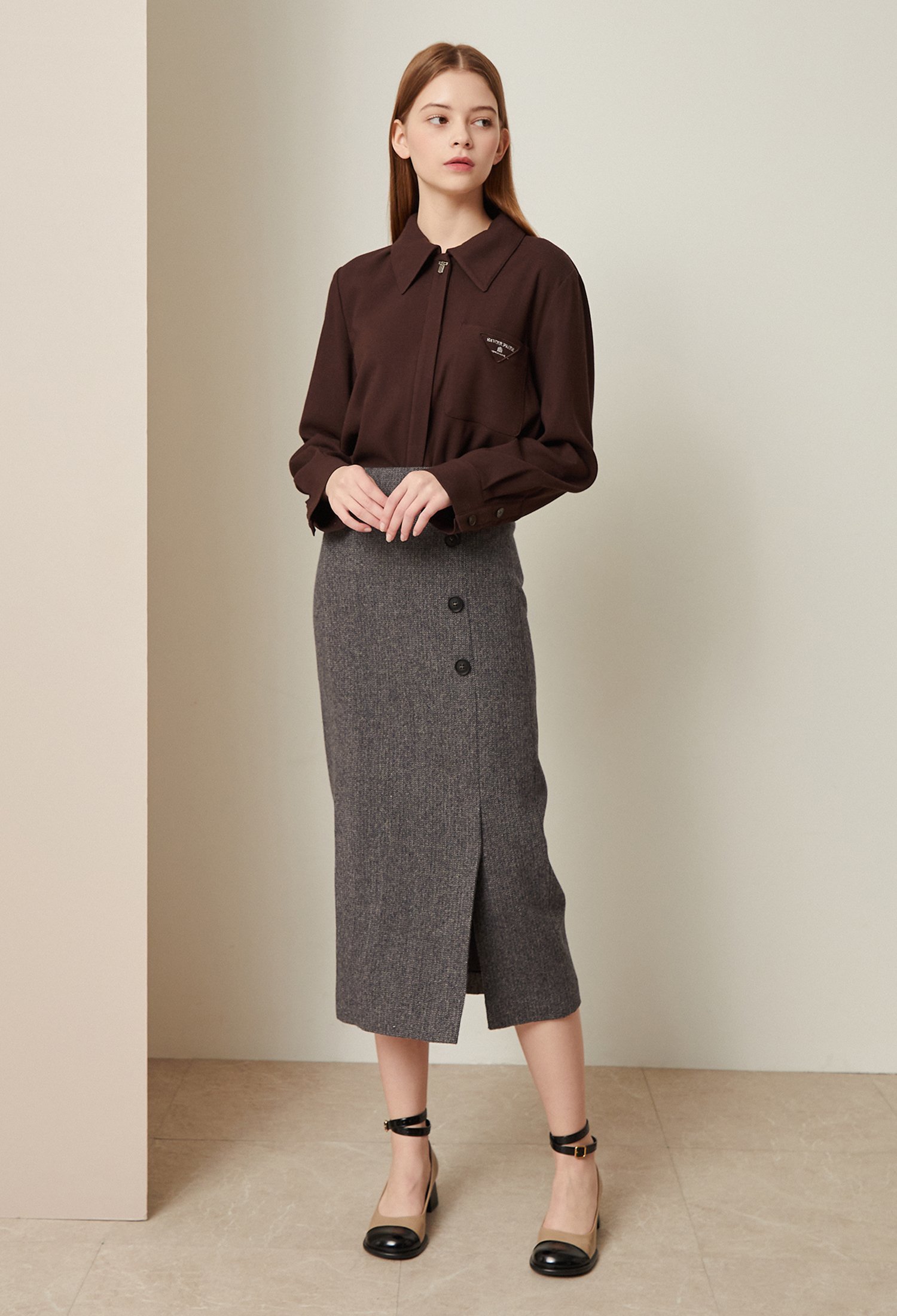 JJ지고트 자수 패치 포켓 울 블라우스 GMAA0BLR5