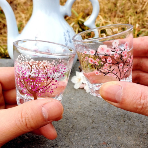 색변하는 꽃피는 술잔