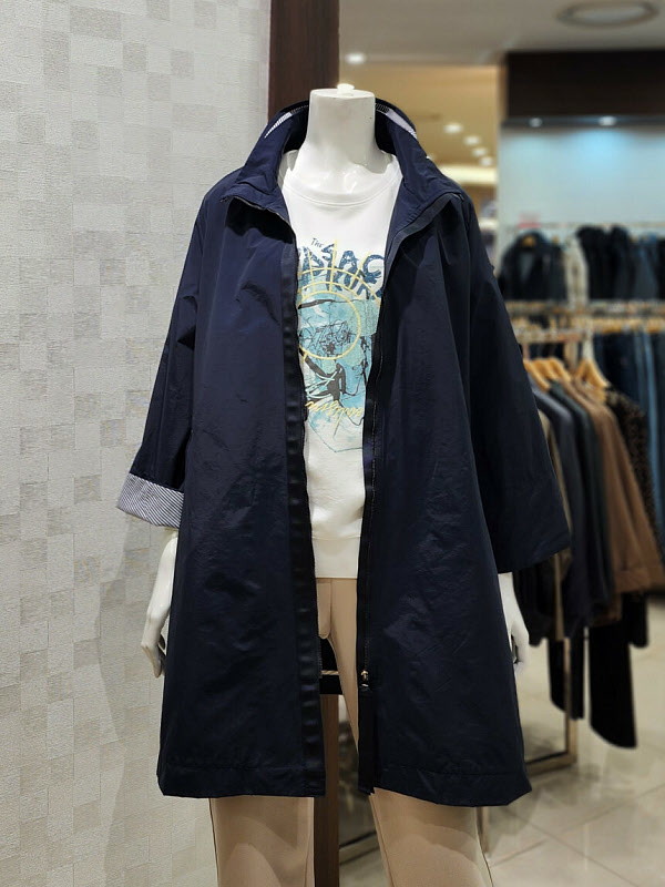 벨라디터치 V9D1CB23 줄무늬 배색 트렌치 코트