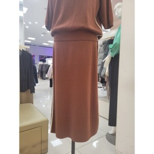 더아이잗 배색 사이트 니트 스커트 IN9M1SK91