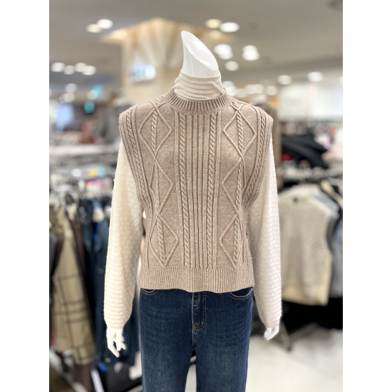 트리아나 꽈배기 조직감 니트 조끼 AJ4VA02