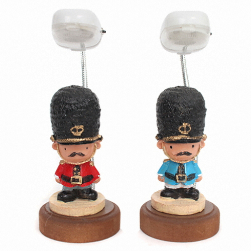 디자인에버  불빛아래 근위병 미니 스탠드 3248