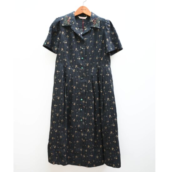 비꼴리끄 스포츠카라 원피스 B232WO2020