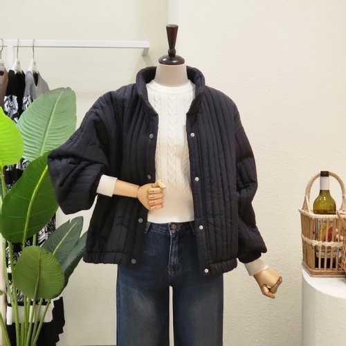 4CUS 세로 누빔 패딩 점퍼 FW3J9JP5649