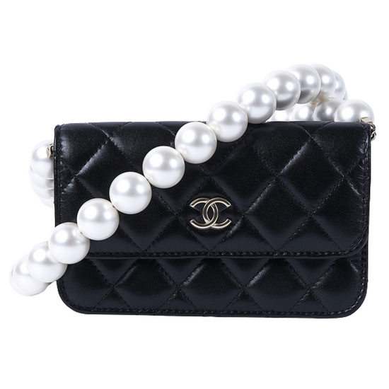 샤넬 카프스킨 마크 진주 WOC 미니 AP1898