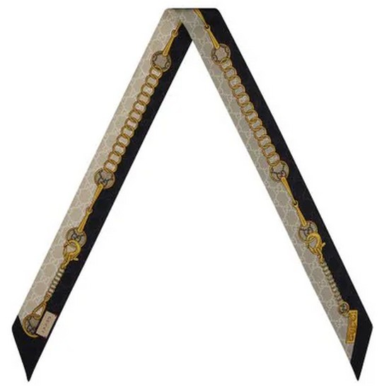 구찌 GG 체인 홀스빗 프린트 실크 넥 보우_774819 3G001 1079