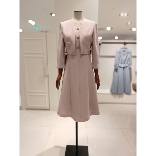 미니멈 자켓 입은 원피스 MXCGWO7190