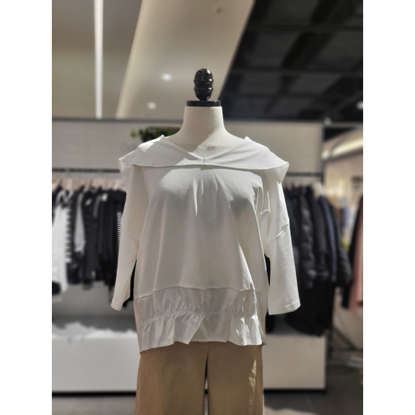 나인스텝 세라넥 셔링 반팔 티셔츠 N23NT3205
