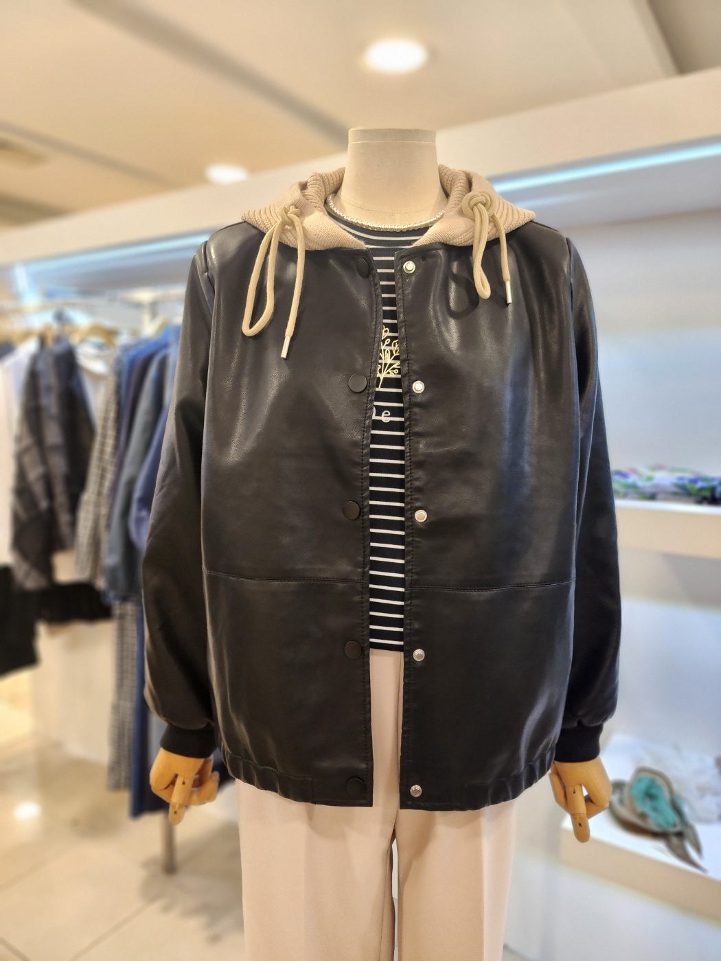 멜본 니트후드 레더자켓 STJL23T31