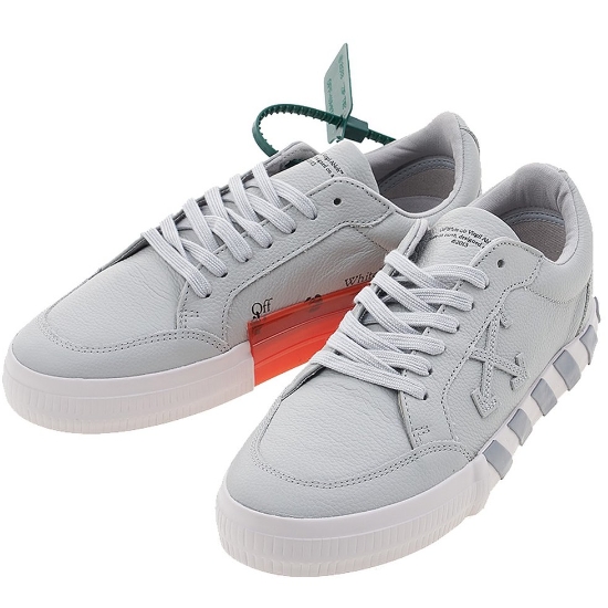 오프화이트 벌커나이즈드 로우탑 스니커즈 OMIA085C 99LEA001 0606