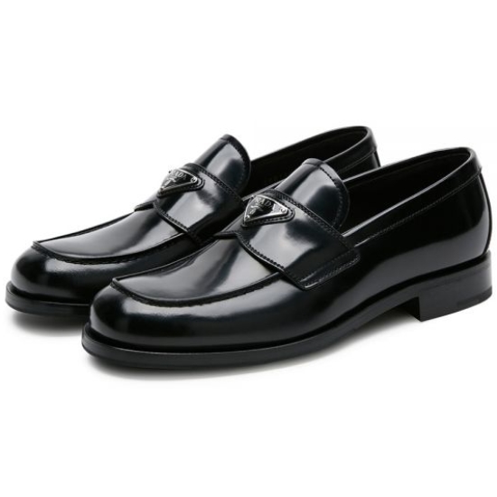 프라다 브러시드 레더 로퍼 2DB195 P39