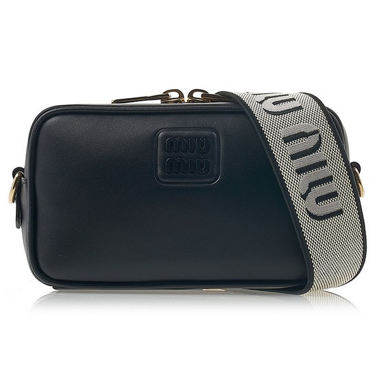 미우미우 엠보싱 로고 카메라백_5BH225 2F8K F0002 OOO