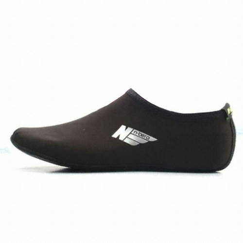 뉴베라 아쿠아 멀티슈즈 (솔리드블랙)