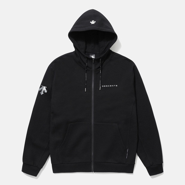 데상트  에센셜 오버핏 그래픽 포인트 트레이닝 집업 SP123UFT21