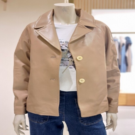 벨라디터치 스냅 포인트 가죽 자켓 V9E1JK25