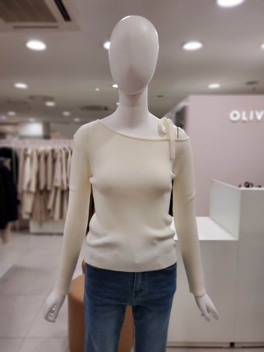 올리브데올리브 언발 어깨트임 슬림 골지 니트 YK4SP6130