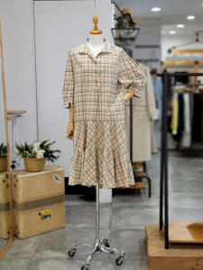 써스데이아일랜드 여성 셔츠형 플레어 원피스 T224MOP283W