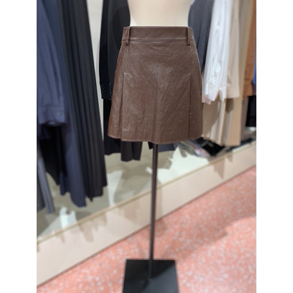 시스티나 레더 플리티드 미니 스커트 AWWSKO31010