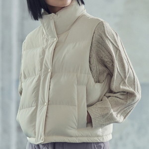 탑텐 여성 하이넥 볼륨 베스트 MSE4VP2702