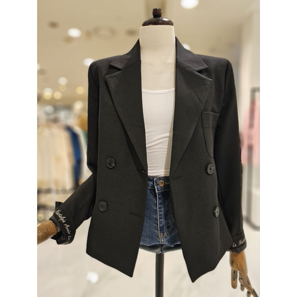 나인스텝 뒷레터링 자켓 N24NJ4309