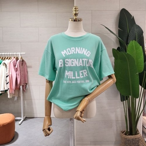 에잇컨셉 밀러 레터링 반팔티셔츠 C24D1FTS030