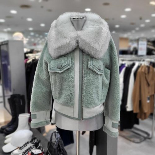 에고이스트 배색 스웨이트카라 폭스무스탕 EP4MZ560