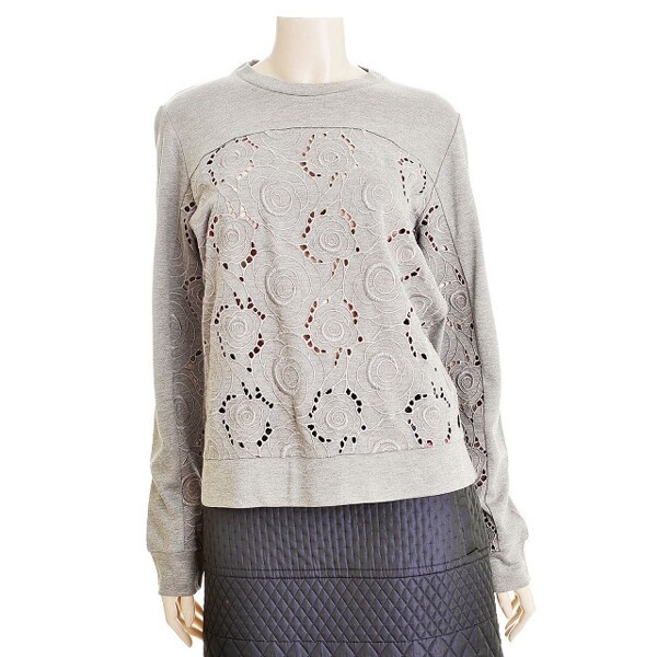 오일릴리 자수 디테일 솔리드 티셔츠 OW7FATS016