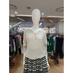 르니앤맥코이 브이넥 단추가 포인트 니트 ML11KN721