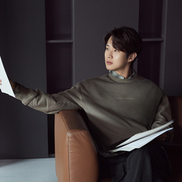 프로젝트엠 공용 플리스 맨투맨_EYE4TR3811