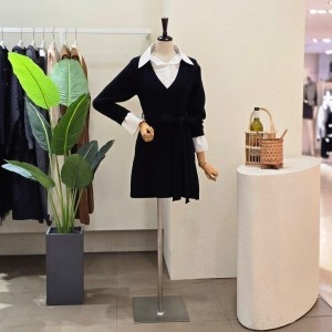 4CUS 배색 벨티드 니트 원피스 FW4J9OP5997