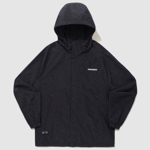 엄브로 에센셜 플러스 후드형 바람막이 자켓 UQ121CJK16
