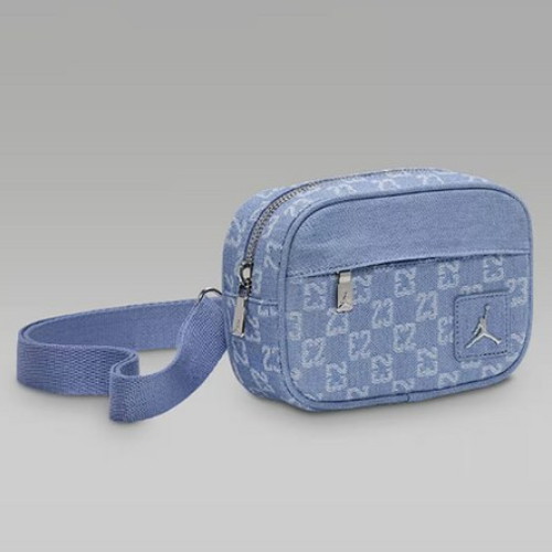 나이키  모노그램 카메라 백 1.5L 해외구매