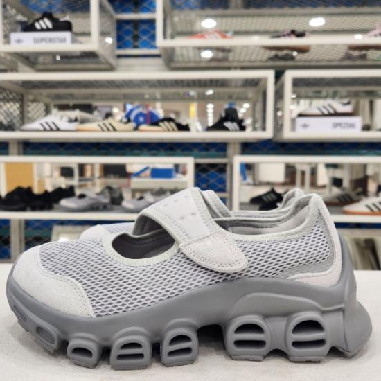 아디다스 아디폼 메가제인 JH7556