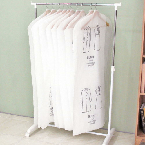 가쯔  화이트 베이직 옷커버 (코트용)