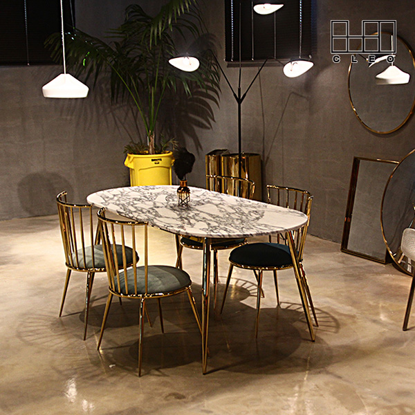 끌레오 로얄 타원형 이태리 천연대리석 식탁 1800