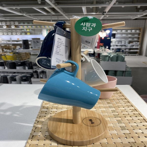 이케아  OSTBIT 머그컵스탠드