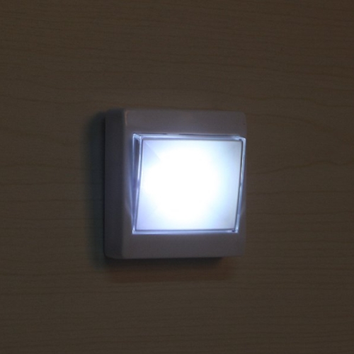 트리  LED 스위치 벽부착등