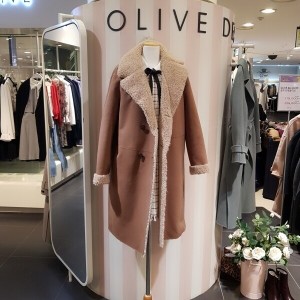 올리브데올리브 여성 리버시블 인조 무스탕 OM9SH250