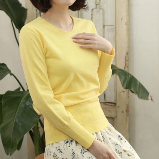 웬디즈갤러리 소프트 뉴블랑 브이넥 니트 QKN007