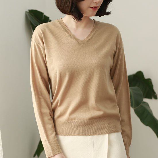 웬디즈갤러리 여유로운 민브이넥 니트 QKN009