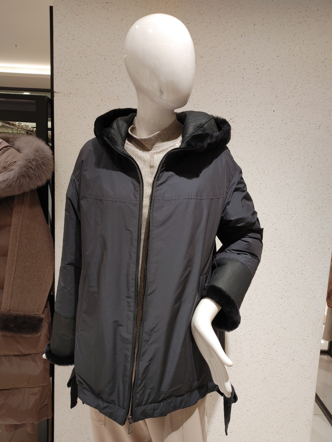 트리아나 20겨울 구스숏재킷 TG4FA05