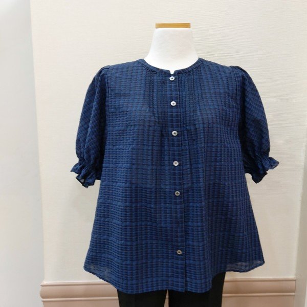 BCBG 스퀘어 블라우스 B0B4B420
